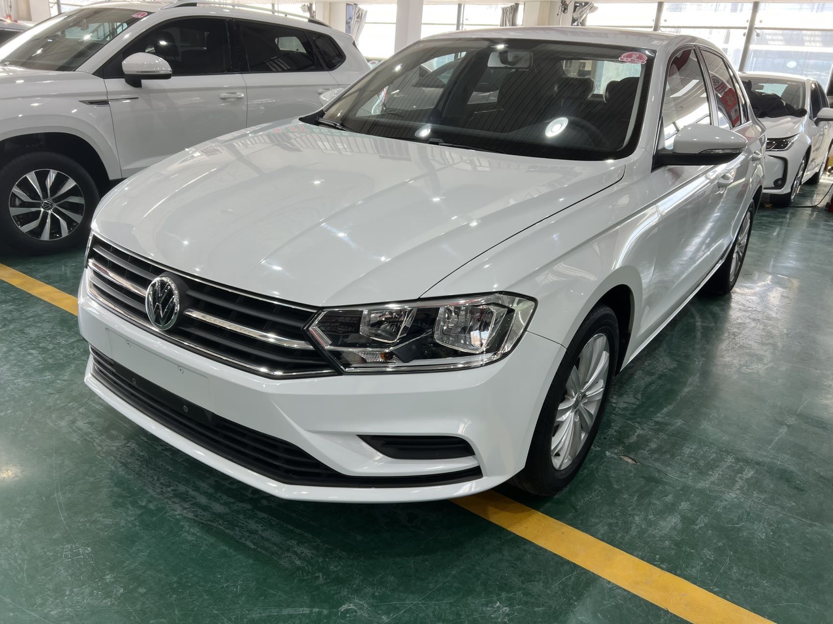 VOLKSWAGEN Bora