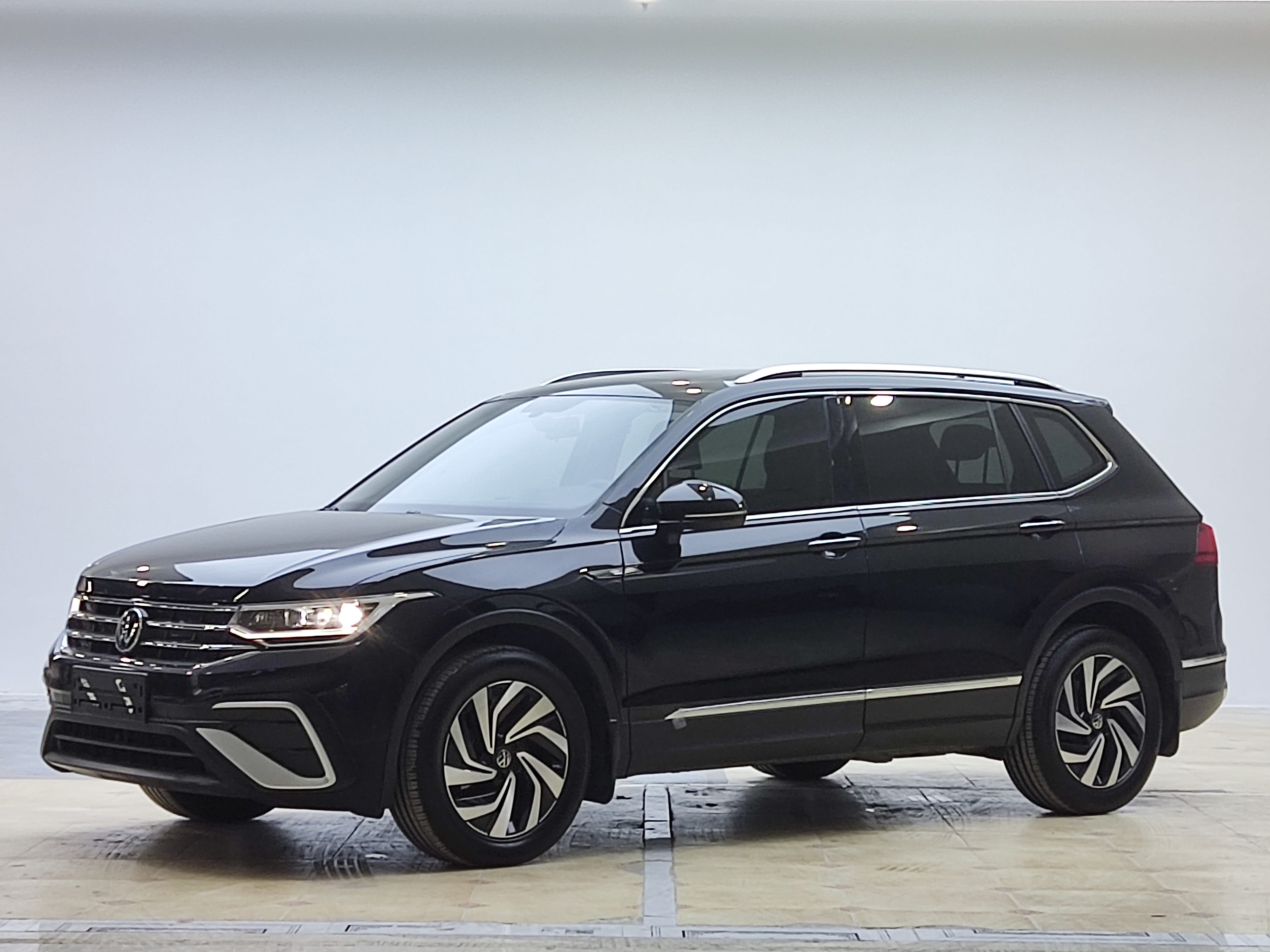 2023 Volkswagen Tiguan L 280TSI Automatic 2WD Trendy Creation Limited Edition (Cháochuàng Xiàndìng Bǎn)
