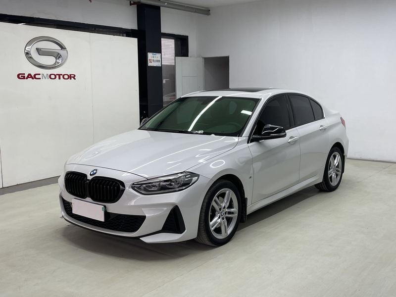 2023 BMW 1 Series 120i M Sport Night Edition (M Yùndòng Yàoyè Bǎn)