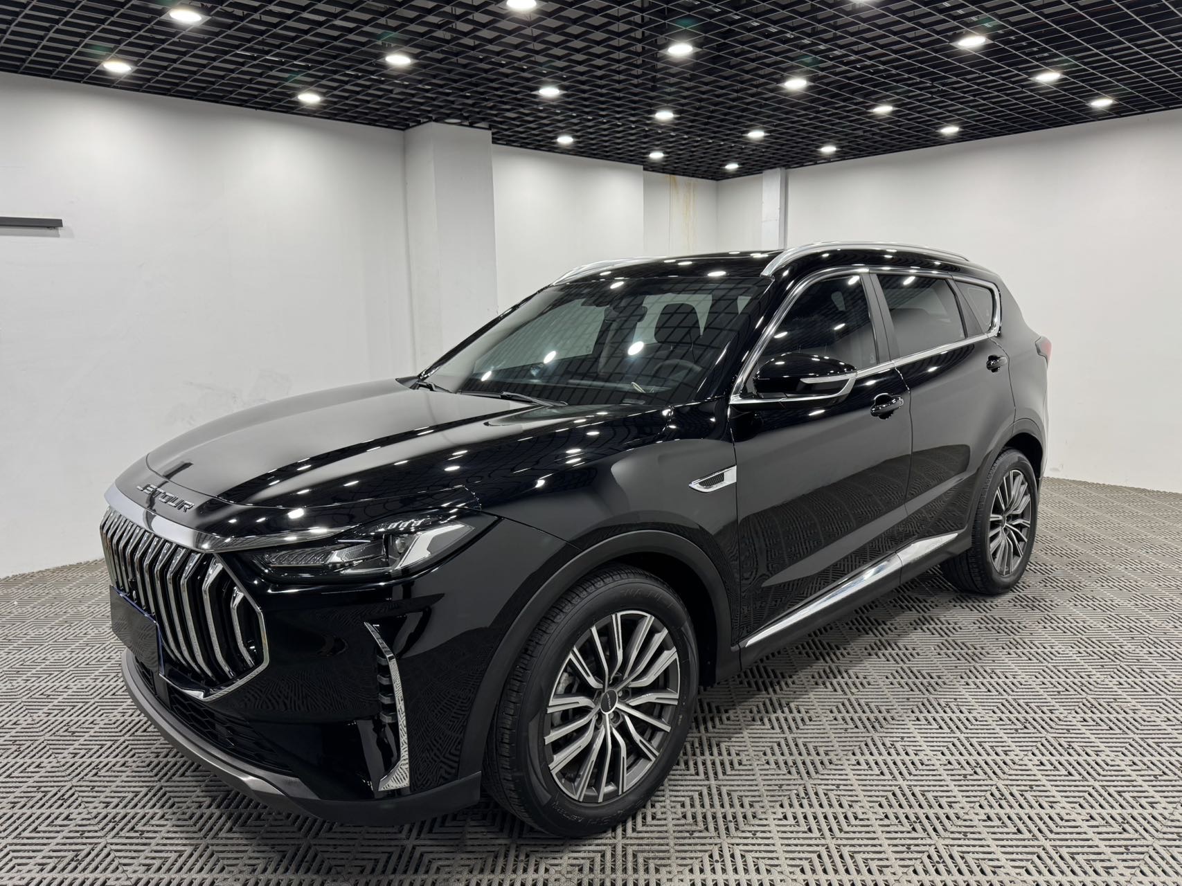 Jetour X70 PLUS 2023 1.5T DCT Brave PLUS (Yǒngzhě PLUS) 7-seater