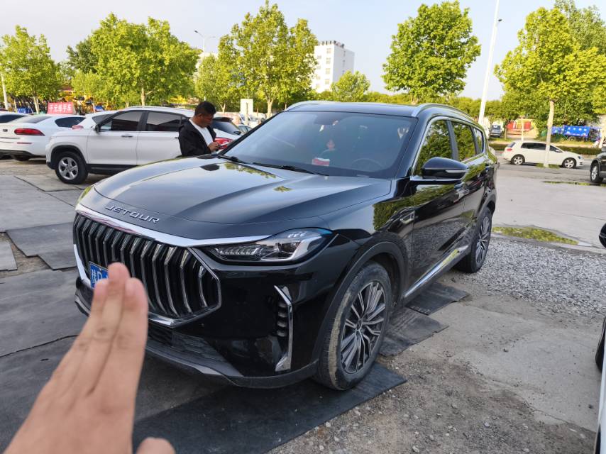 Jetour X70 PLUS 2023 1.5T DCT Yongzhe PLUS 7-Seater (Yǒngzhě PLUS)