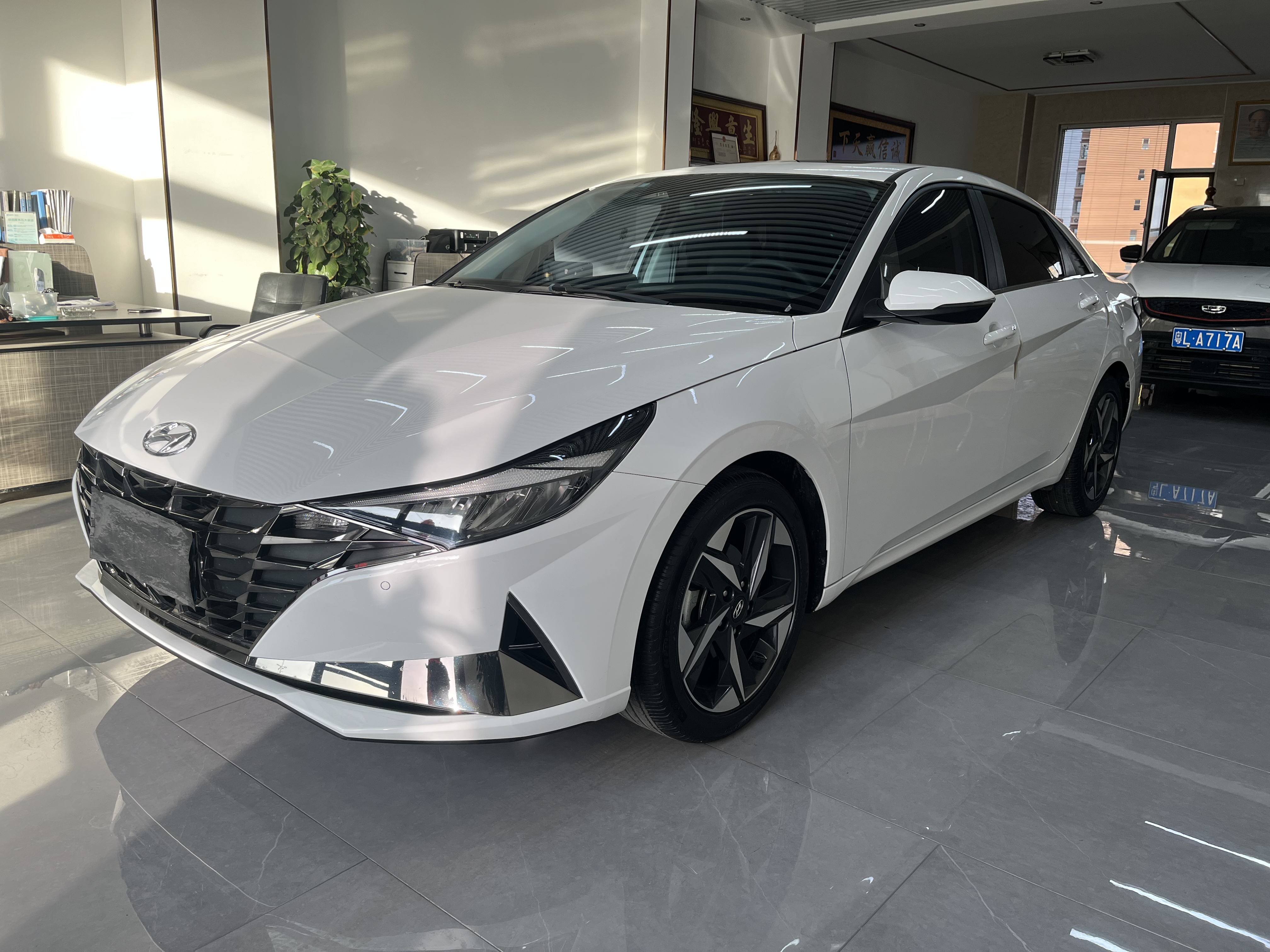 Hyundai Elantra 2022 1.5L CVT LUX Noble (Zūnguì Bǎn)