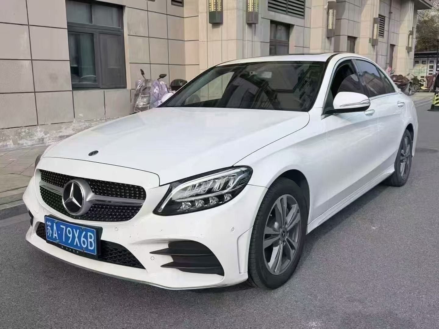 Mercedes-Benz C-Class 2020 C 200 L Fashion Sport (Bēnchí C Jí 2020 C 200 L Shíshàng Xíng Yùndòng Bǎn)