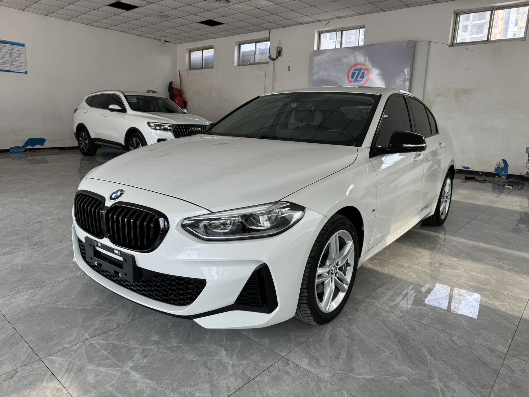 BMW 1 Series 2022 120i M Sport Night (M Yùndòng Yàoyè Bǎn)
