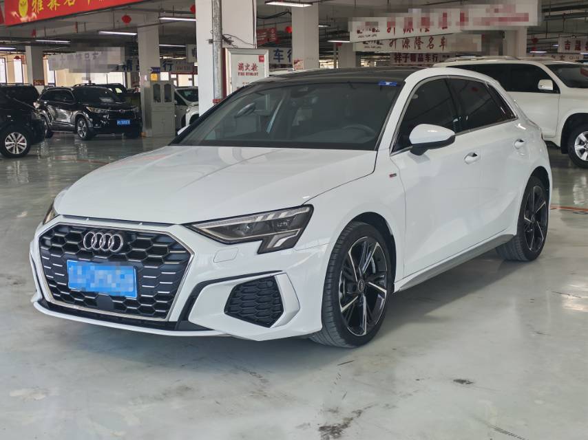 Audi A3 2022 Sportback 35 TFSI Fashion Sport (Shíshàng Yùndòng Xíng)