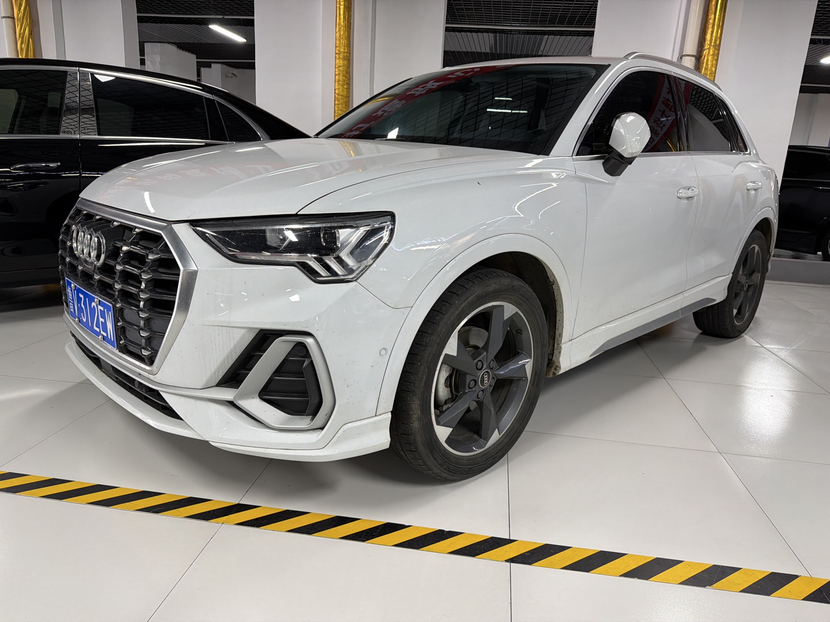 Audi Q3 2022 35 TFSI Fashion Dynamic (Shíshàng Dònggǎn Xíng)