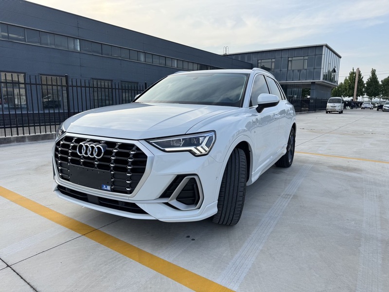 2022 Audi Q3 35 TFSI Fashion Sport (Shíshàng Yùndòng Xíng)
