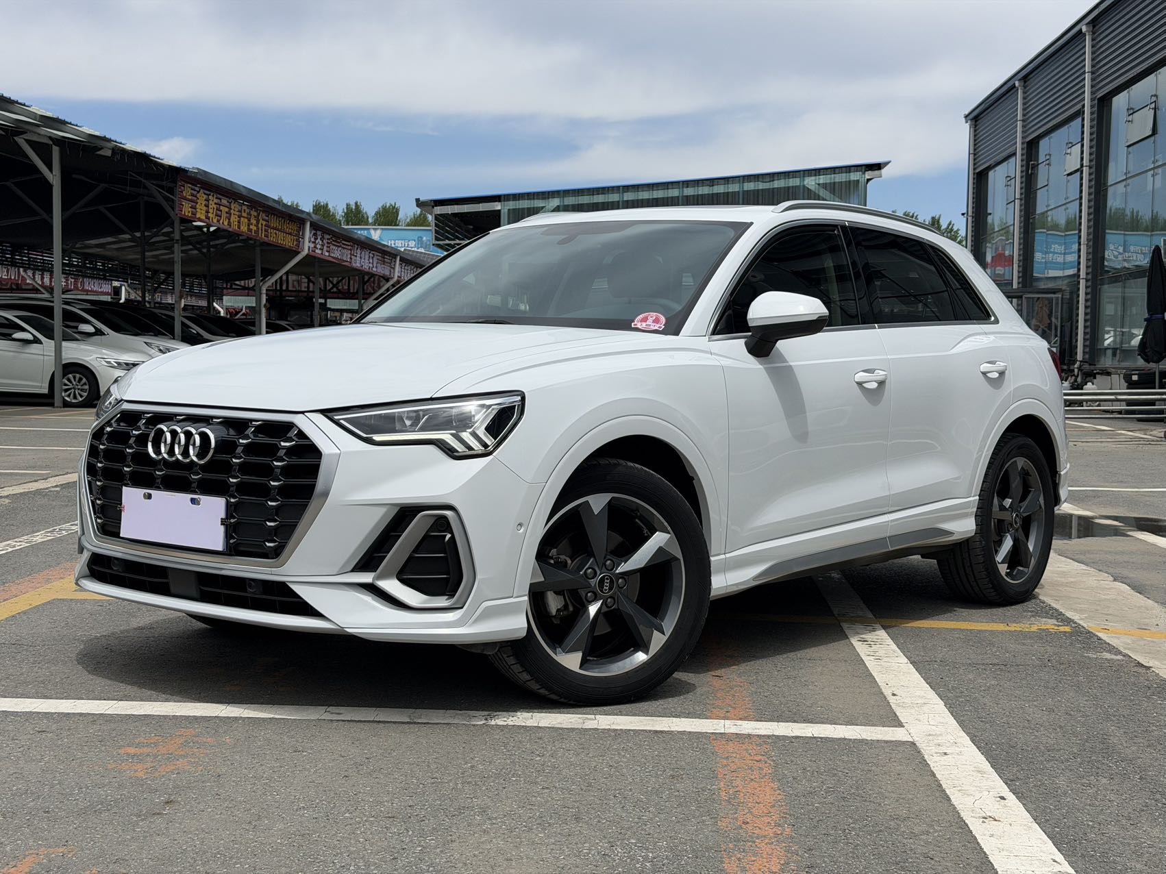 Audi Q3 2022 35 TFSI Fashion Sport (Shíshàng Dònggǎn Xíng)