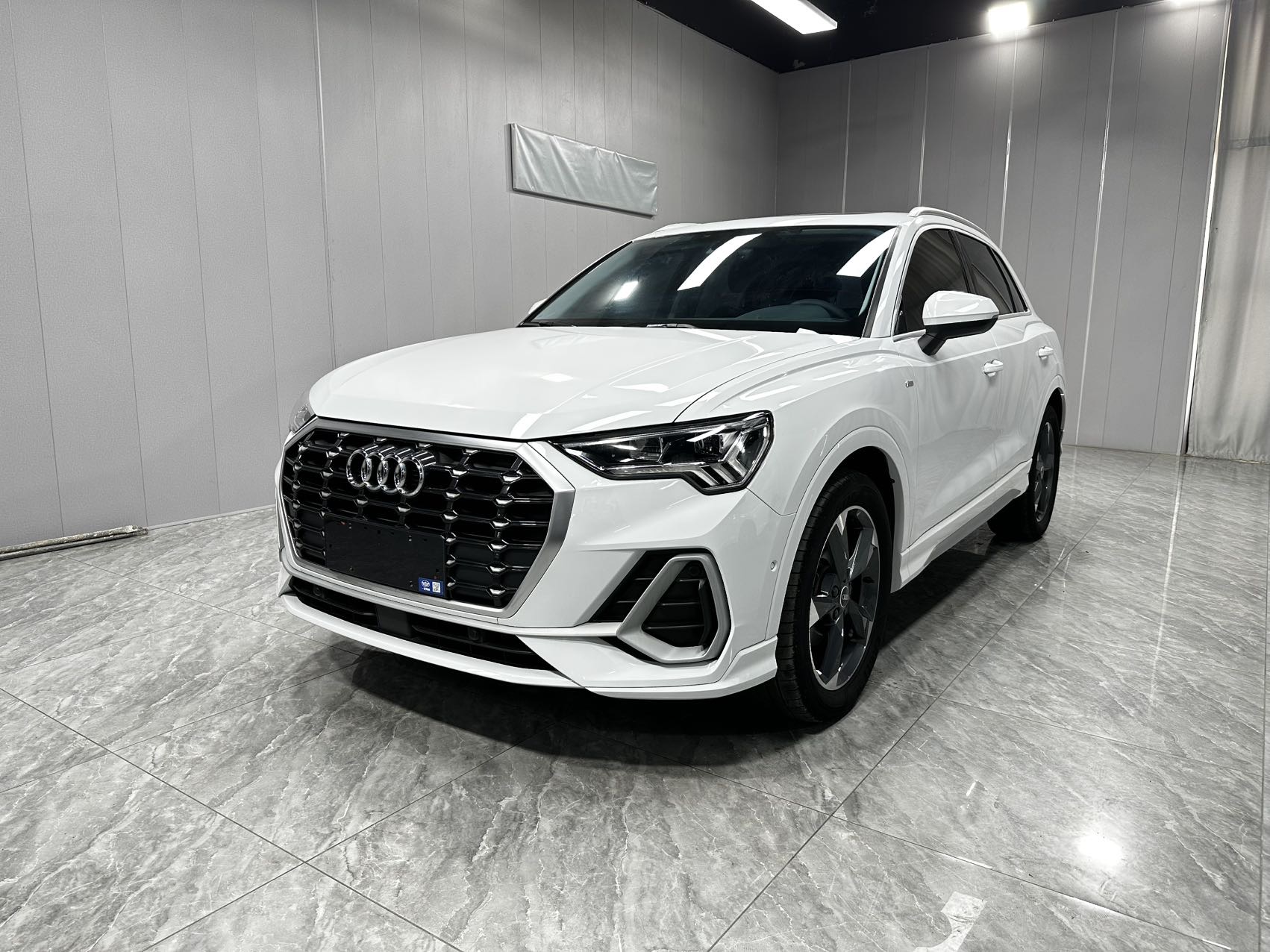 Audi Q3 2023 35 TFSI Fashion Sport (Shíshàng Dònggǎn Xíng) (1.4T)