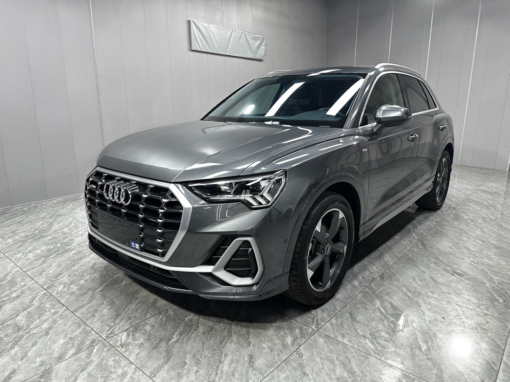 Audi Q3 2023 35 TFSI Fashion Sport (Shíshàng Yùndòng Xíng) (1.4T)