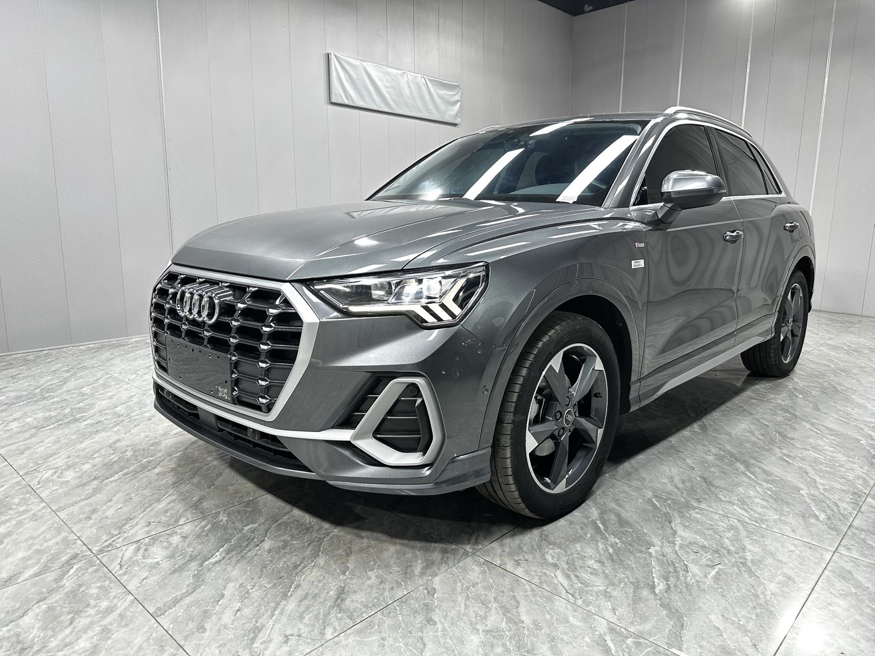 Audi Q3 2023 35 TFSI Fashion Sport (Shíshàng Dònggǎn Xíng) (1.4T)