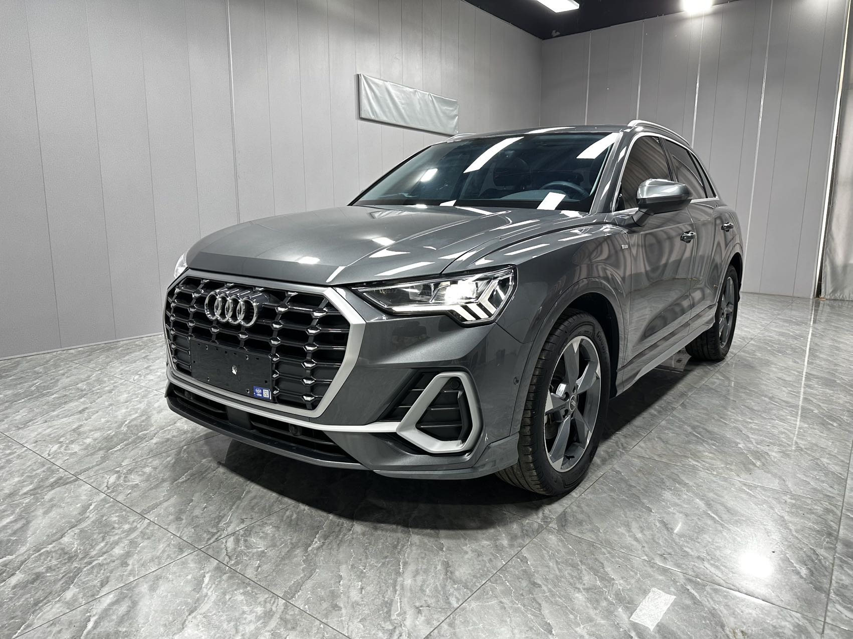 Audi Q3 2023 35 TFSI Fashion Sport (Shíshàng Dònggǎn Xíng) (1.4T)