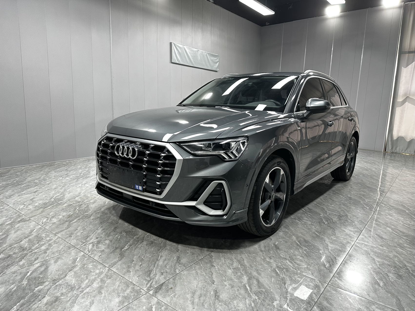 Audi Q3 2023 35 TFSI Fashion Sport (Shíshàng Dònggǎn Xíng) (1.4T)