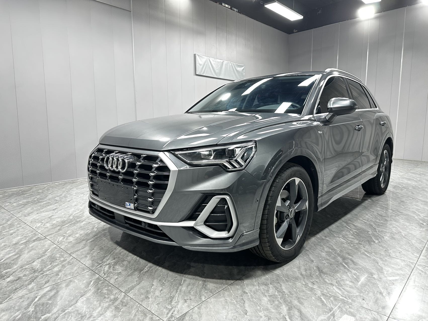 Audi Q3 2022 35 TFSI Fashion Sport (Shíshàng Dònggǎn Xíng)