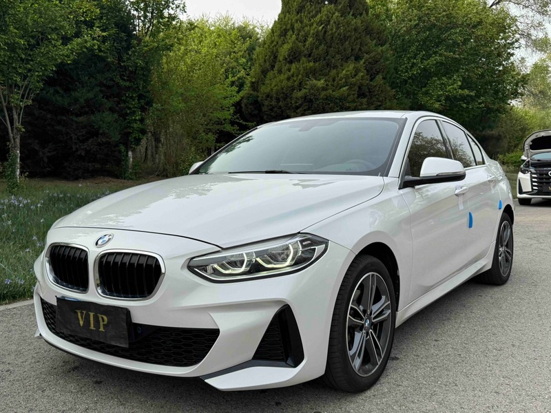 2022 BMW 1 Series 120i M Sport Edition (M Yùndòng Bǎn)