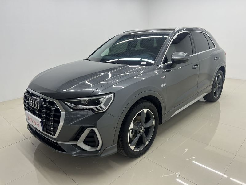 2022 Audi Q3 35 TFSI Fashion Sport (Shíshàng Yùndòng Xíng)