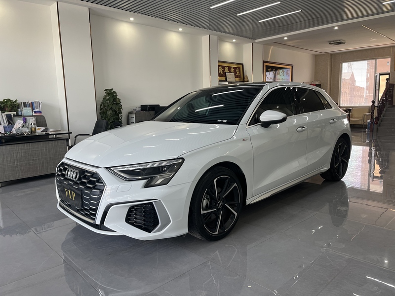 2023 Audi Restyling A3 Sportback 35 TFSI Fashion Sport (Shíshàng Yùndòng Xíng)