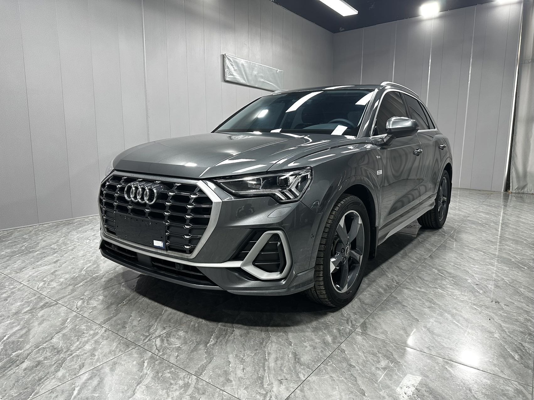 Audi Q3 2023 35 TFSI Fashion Sport (Shíshàng Yùndòng Xíng) (1.4T)