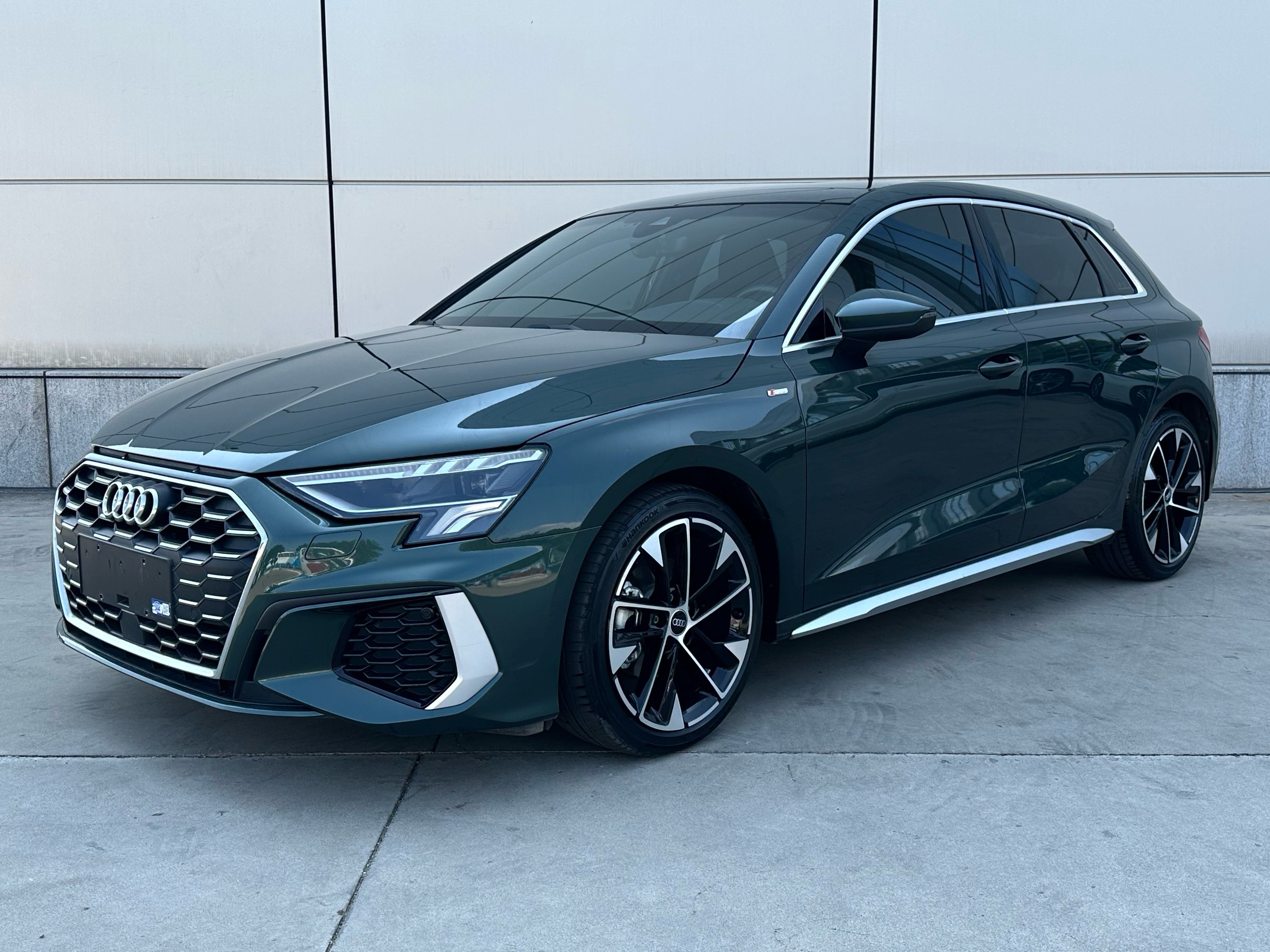 Audi A3 2022 Sportback 35 TFSI Fashion Sport (Shíshàng Yùndòng Xíng)