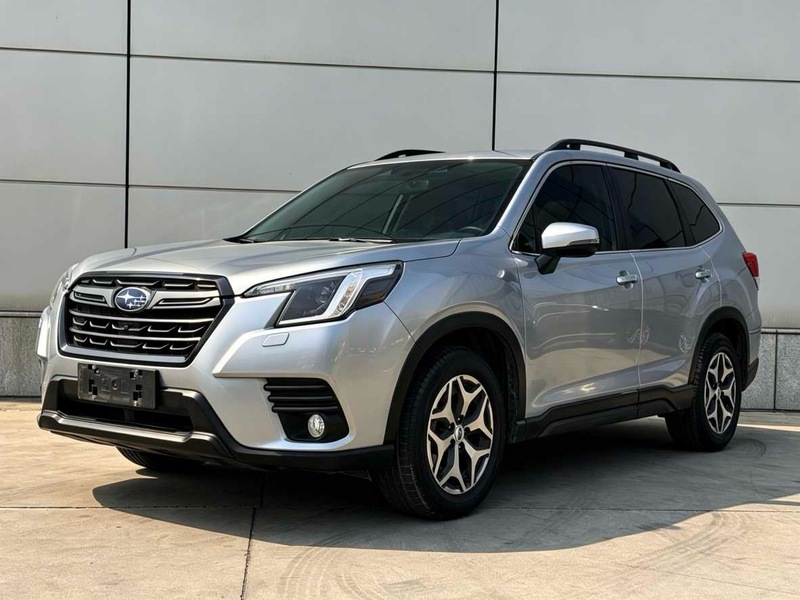 2022 Subaru Forester 2.0i AWD Luxury Edition EyeSight (Háohuá Bǎn)