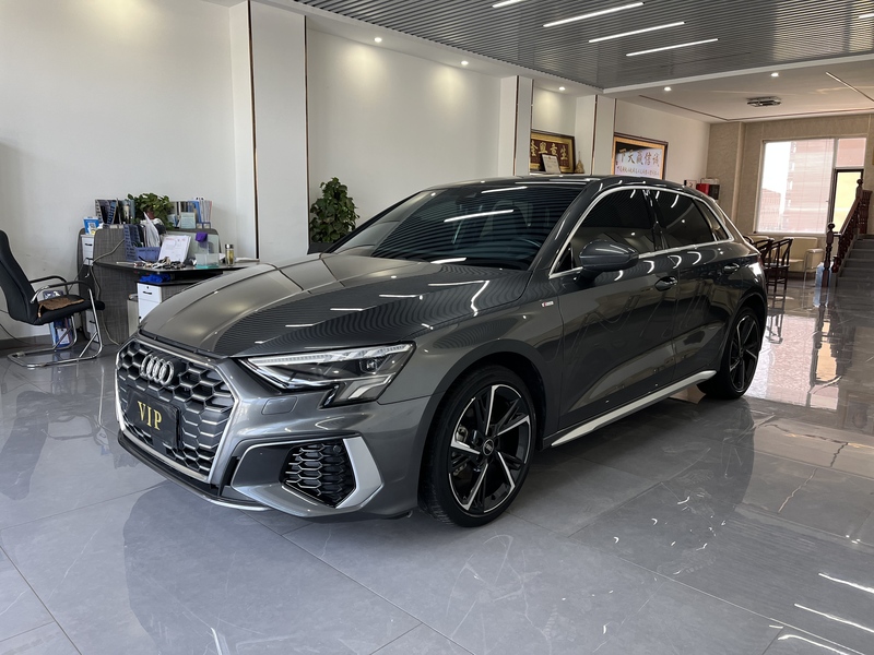 2023 Audi Restyling A3 Sportback 35 TFSI Fashion Sport (Shíshàng Yùndòng Xíng)