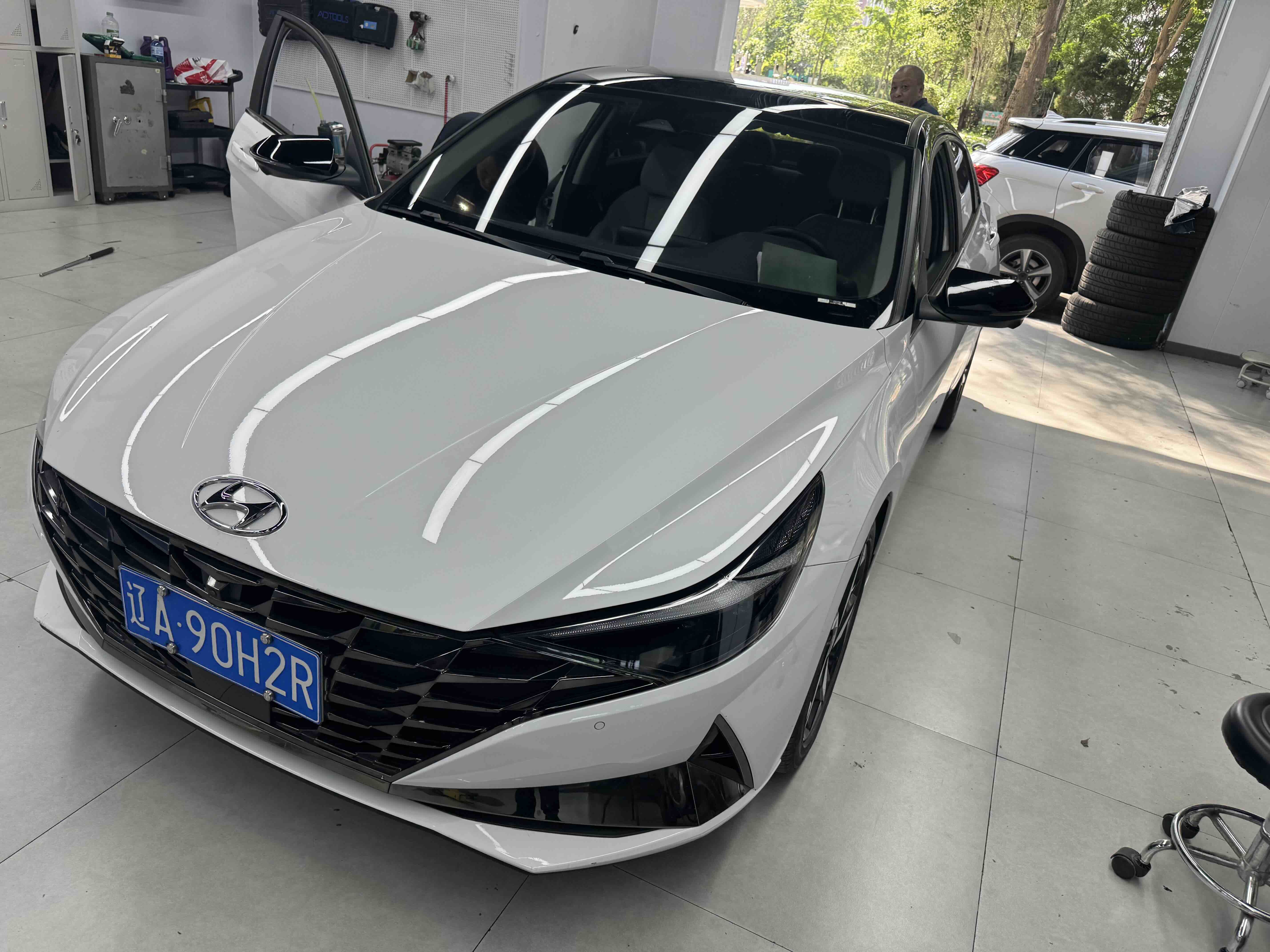 HYUNDAI Elantra