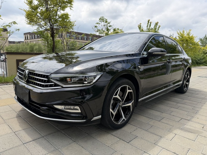 2023 Volkswagen Magotan 2 Million Commemorative Edition 280TSI DSG Leading (Liǎng Bǎi Wàn Jìniàn Bǎn 280TSI DSG Lǐngxiān Xíng)