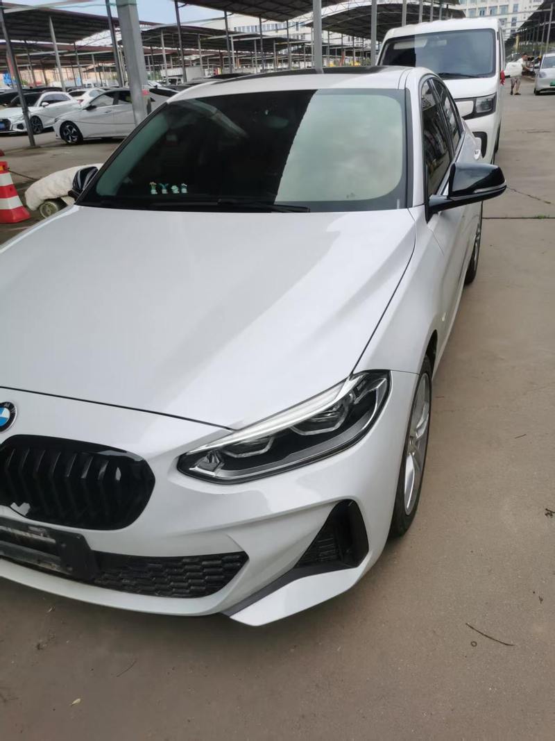 2021 BMW 1 Series Restyling 120i M Sport Night Edition (Yè Bǎn)