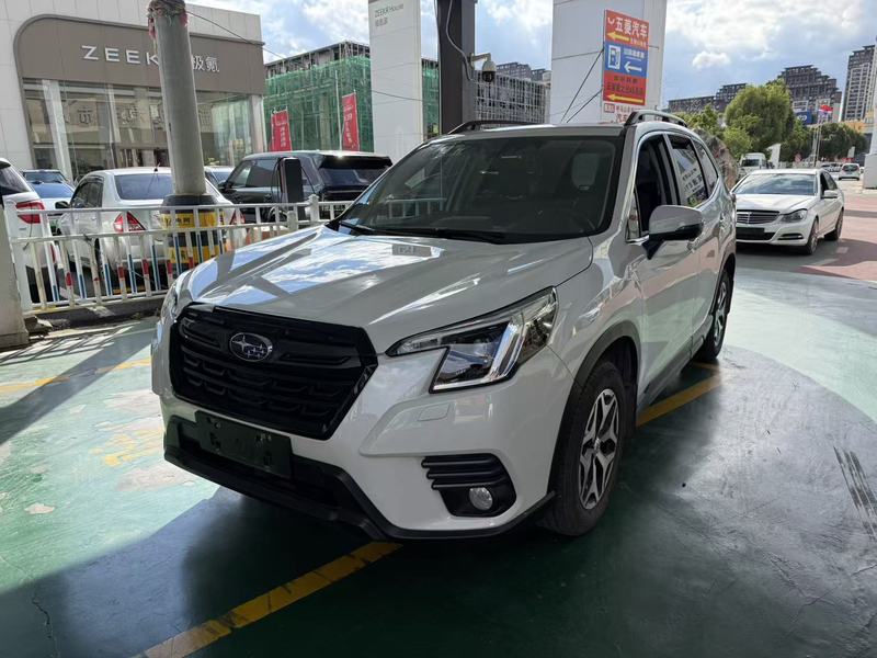 2022 Subaru Forester 2.0i AWD Luxury Edition EyeSight (Háohuá Bǎn EyeSight)