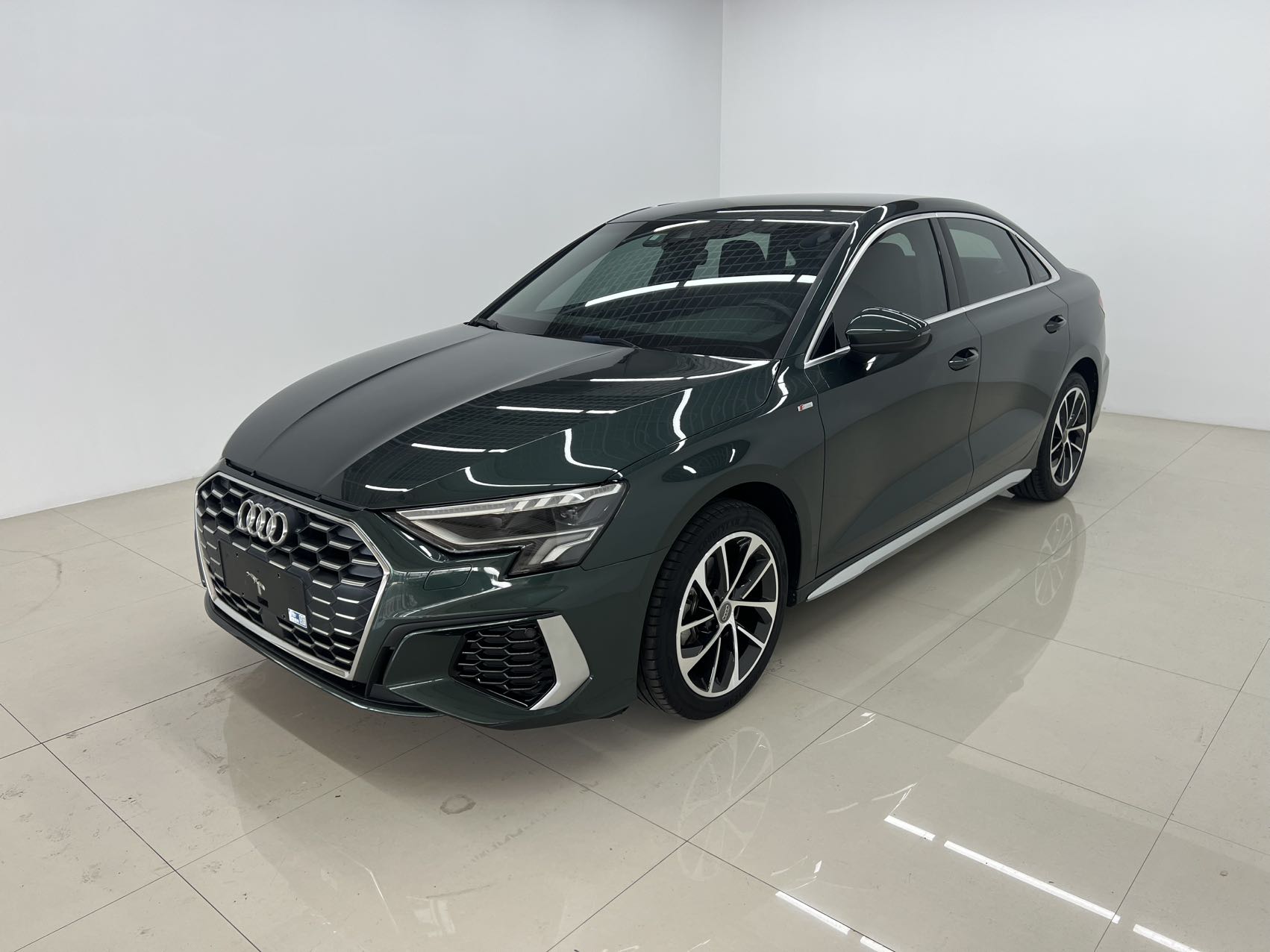 Audi A3 2021 A3L Limousine 35 TFSI Sporty (Jìnqǔ Yùndòng Xíng)