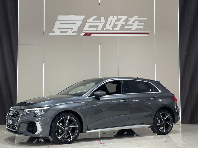2023 Audi Restyling A3 Sportback 35 TFSI Fashion Sport (Shíshàng Yùndòng Xíng)