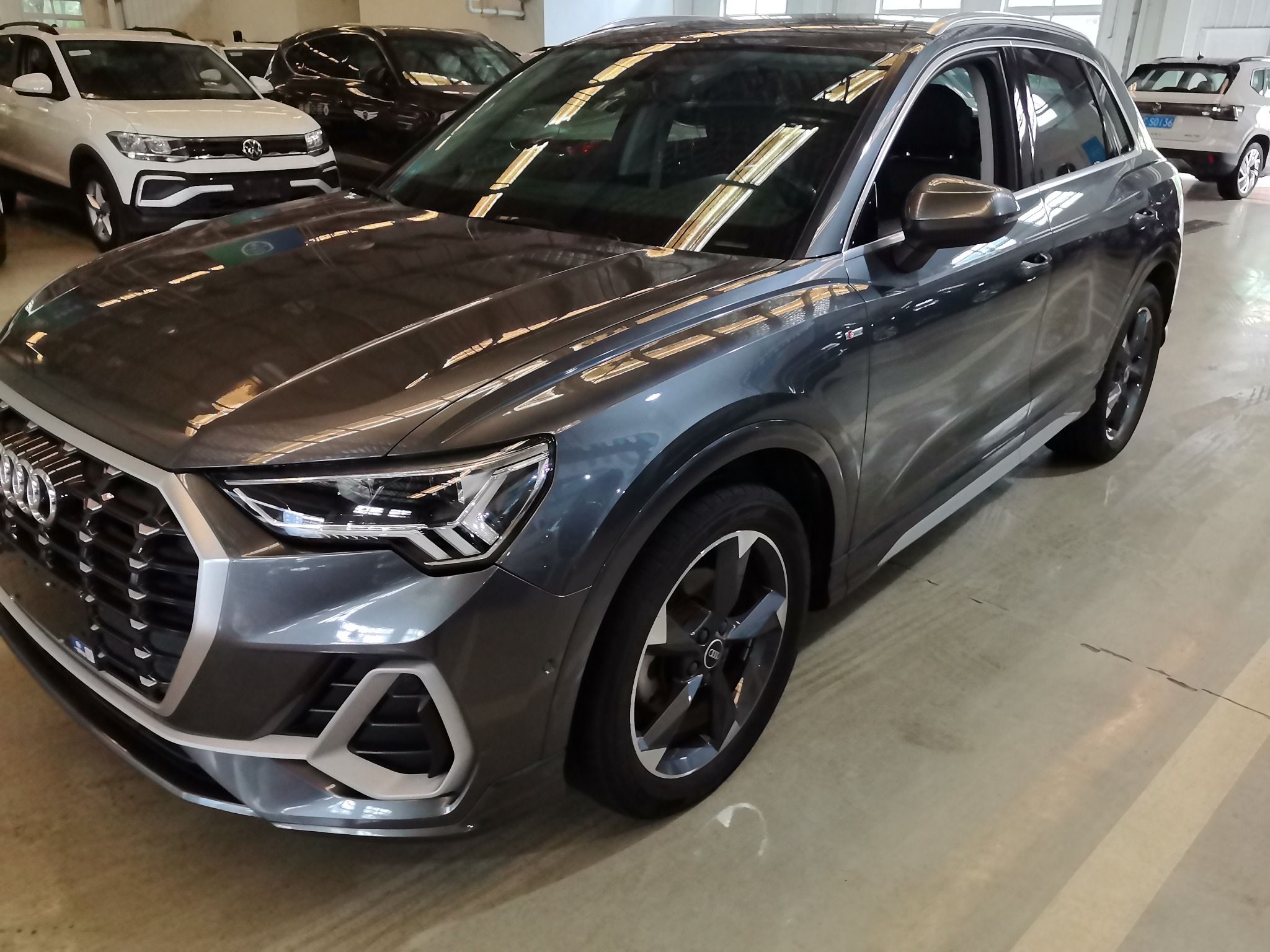 2022 Audi Q3 35 TFSI Fashion Sport (Shíshàng Yùndòng Xíng) China VI