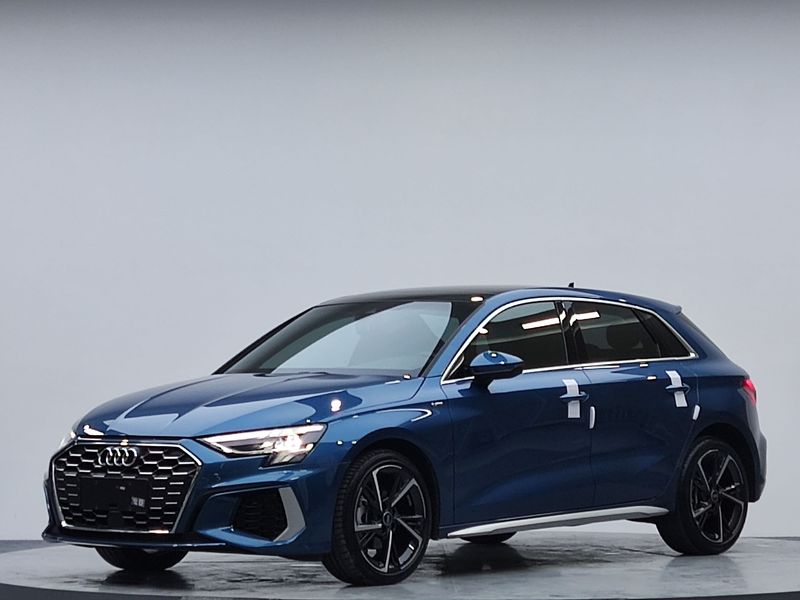 2023 Audi Restyling A3 Sportback 35 TFSI Fashion Sport (Shíshàng Yùndòng Xíng)