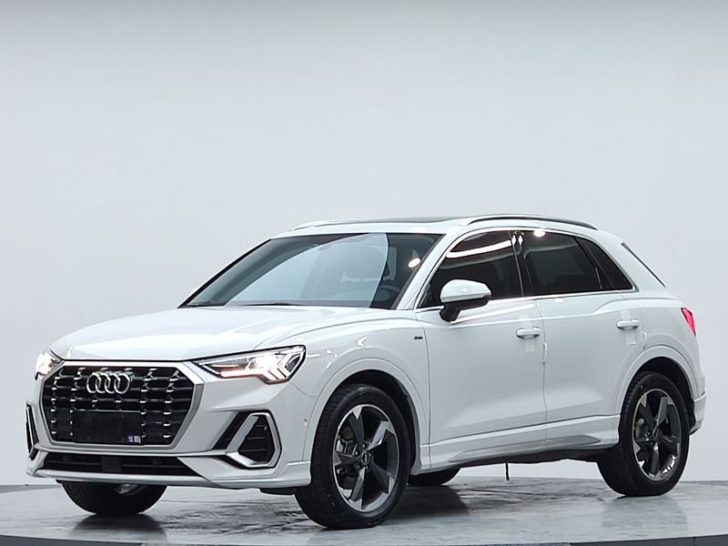 2022 Audi Q3 35 TFSI Fashion Sport (Shíshàng Dònggǎn Xíng)
