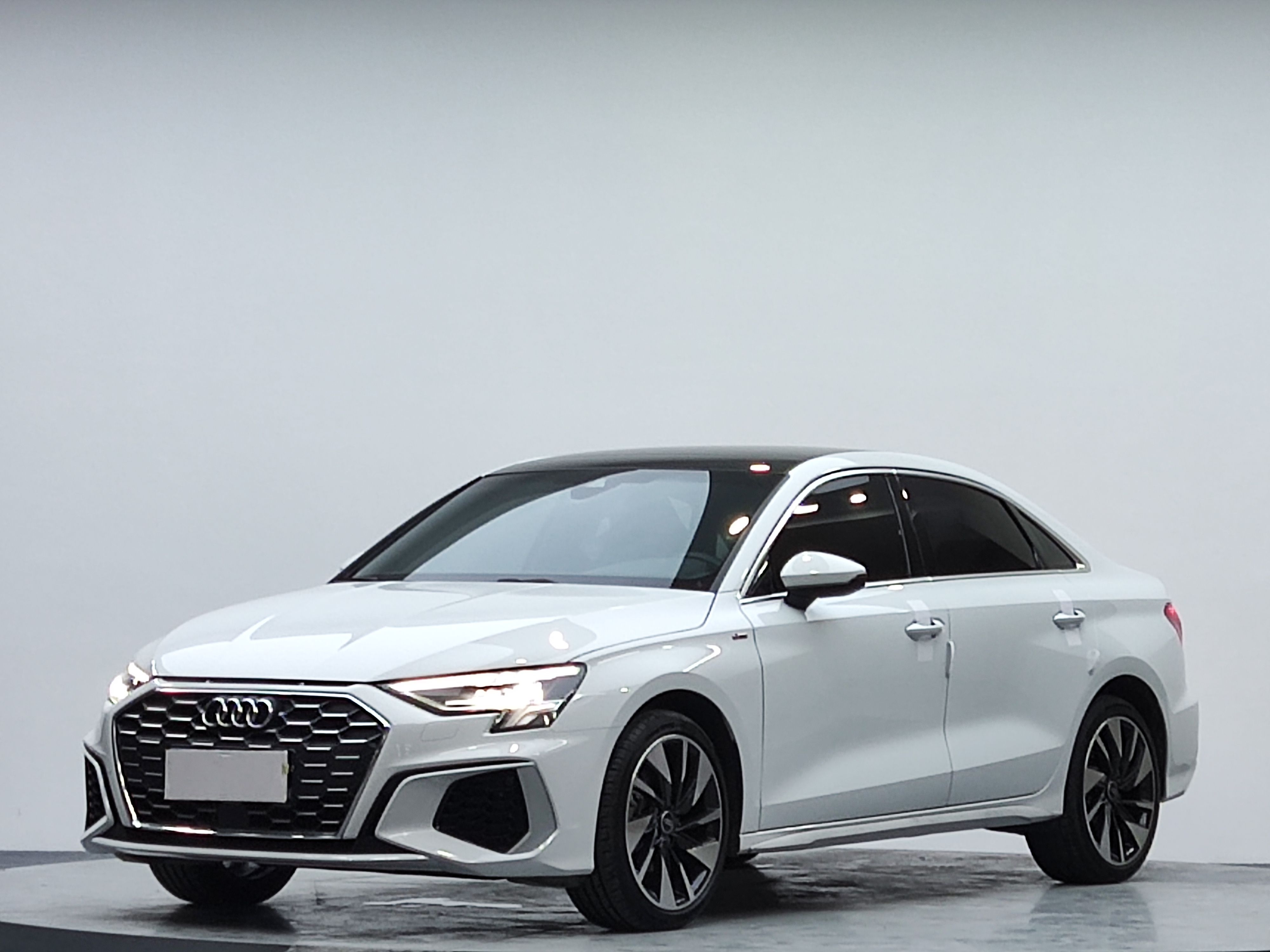 Audi A3 2023 A3L Limousine 35 TFSI Fashion Sport (Shíshàng Yùndòng Xíng)