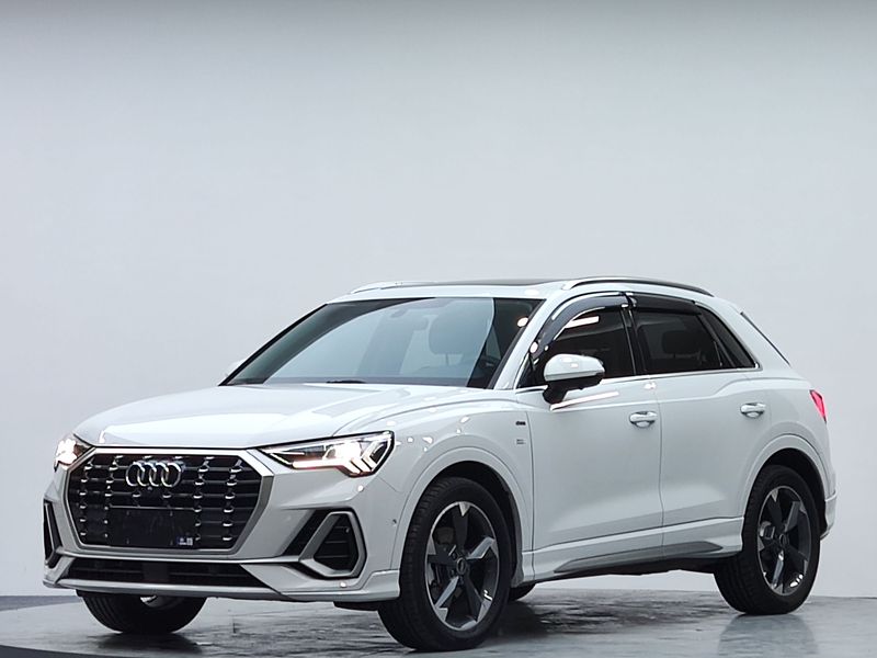 2022 Audi Q3 35 TFSI Fashion Sport (Shíshàng Dònggǎn Xíng)