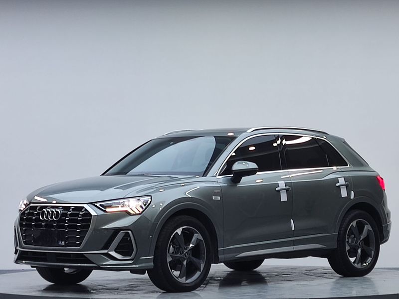 2022 Audi Q3 35 TFSI Fashion Sport (Shíshàng Dònggǎn Xíng)