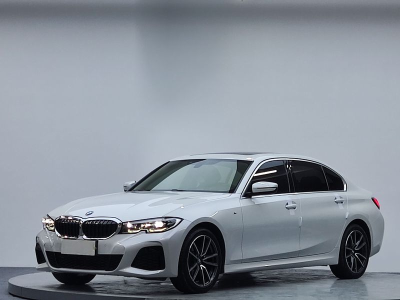 2022 BMW 3 Series 320Li M Sport Package (Yùndòng Tàozhuāng)