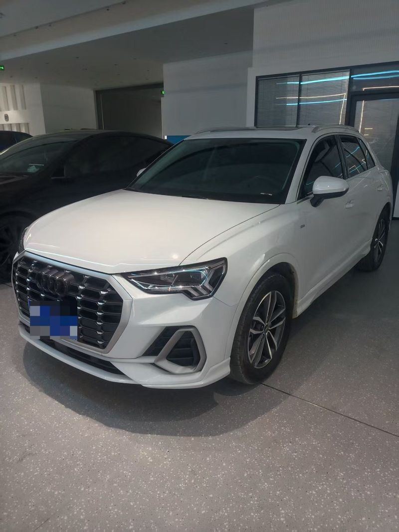 2023 Audi Q3 35 TFSI Fashion Dynamic (1.4T) (Shíshàng Dònggǎn Xíng)