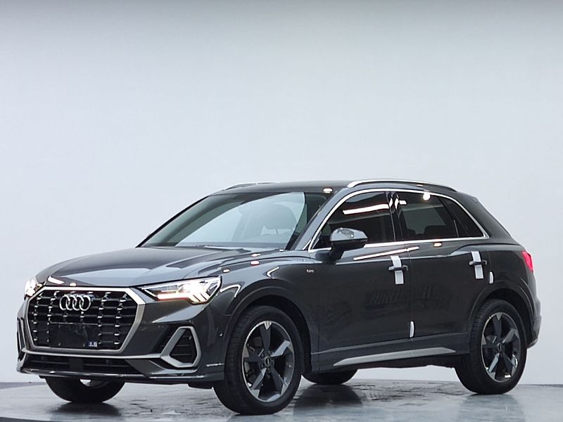 2022 Audi Q3 35 TFSI Fashion Sport (Shíshàng Dònggǎn Xíng)