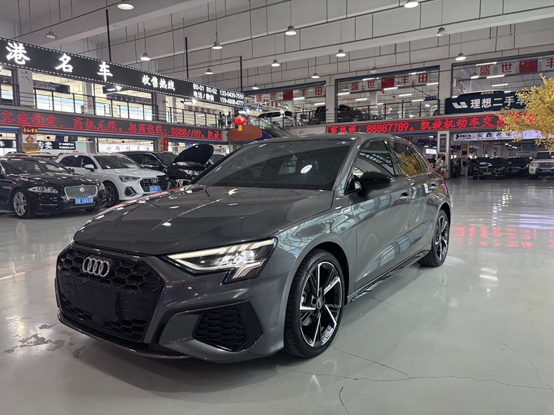 2023 Audi Restyling A3 Sportback 35 TFSI Fashion Sport (Shíshàng Yùndòng Xíng)