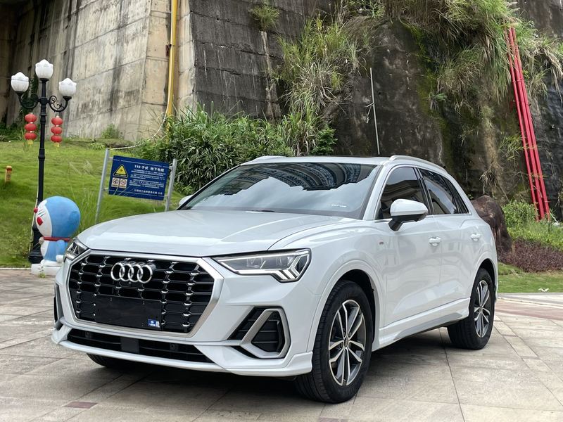 2022 Audi Q3 35 TFSI Fashion Sport (Shíshàng Dònggǎn Xíng)