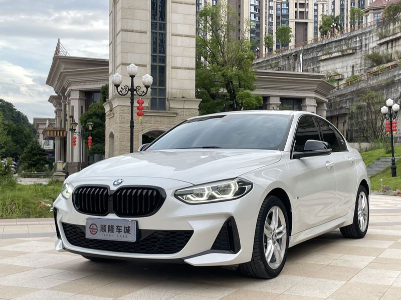 2023 BMW 1 Series 120i M Sport Night Edition (M Yùndòng Yàoyè Bǎn)