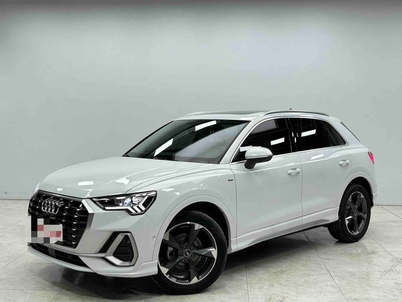 2022 Audi Q3 35 TFSI Fashion Sport (Shíshàng Dònggǎn Xíng)