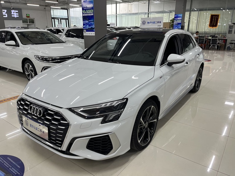 2023 Audi Restyling A3 Sportback 35 TFSI Fashion Sport (Shíshàng Yùndòng Xíng)