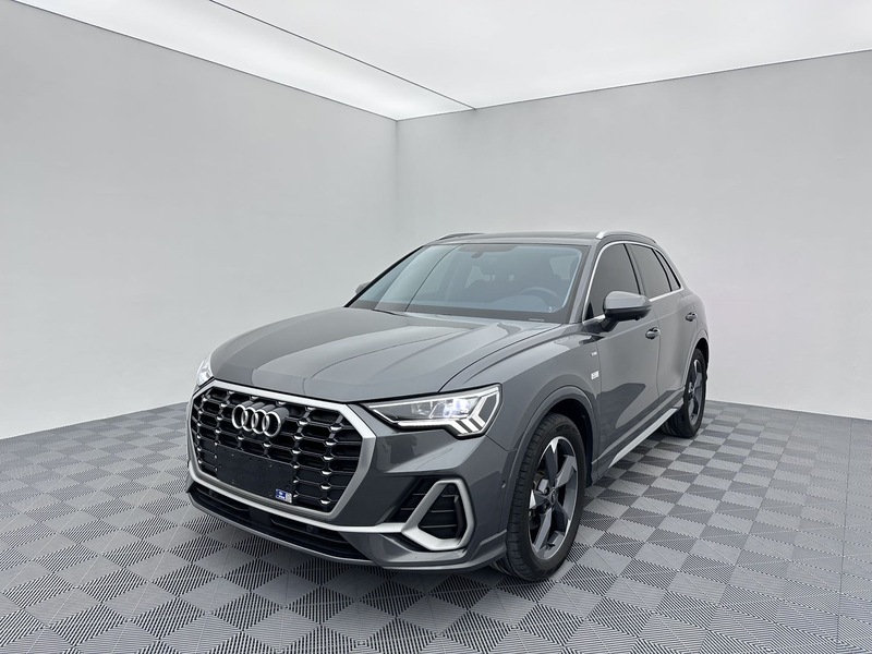 2022 Audi Q3 35 TFSI Fashion Sport (Shíshàng Dònggǎn Xíng)