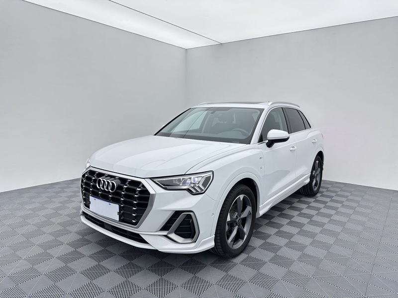 2022 Audi Q3 35 TFSI Fashion Sport (Shíshàng Dònggǎn Xíng)