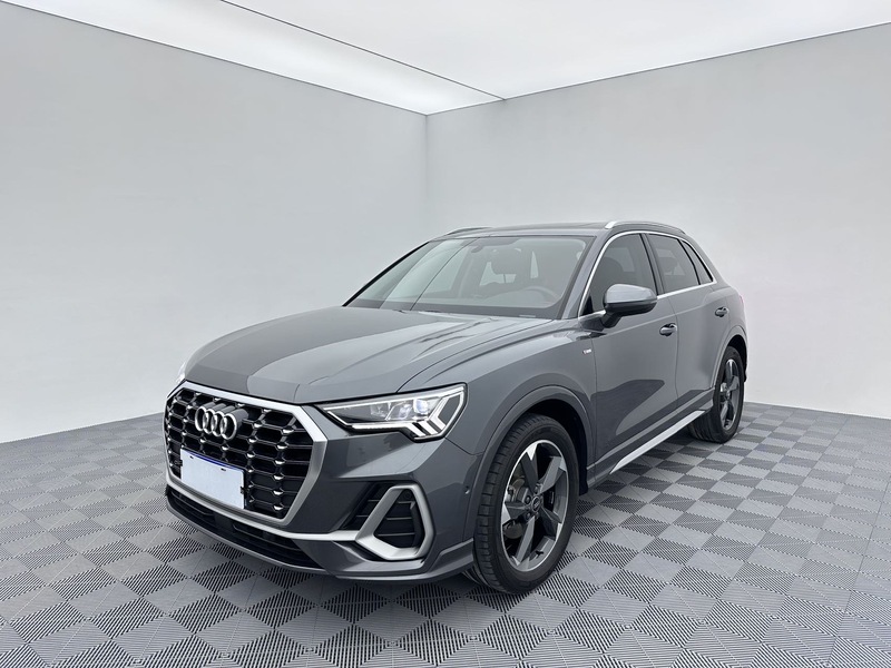 2022 Audi Q3 35 TFSI Fashion Sport (Shíshàng Dònggǎn Xíng)