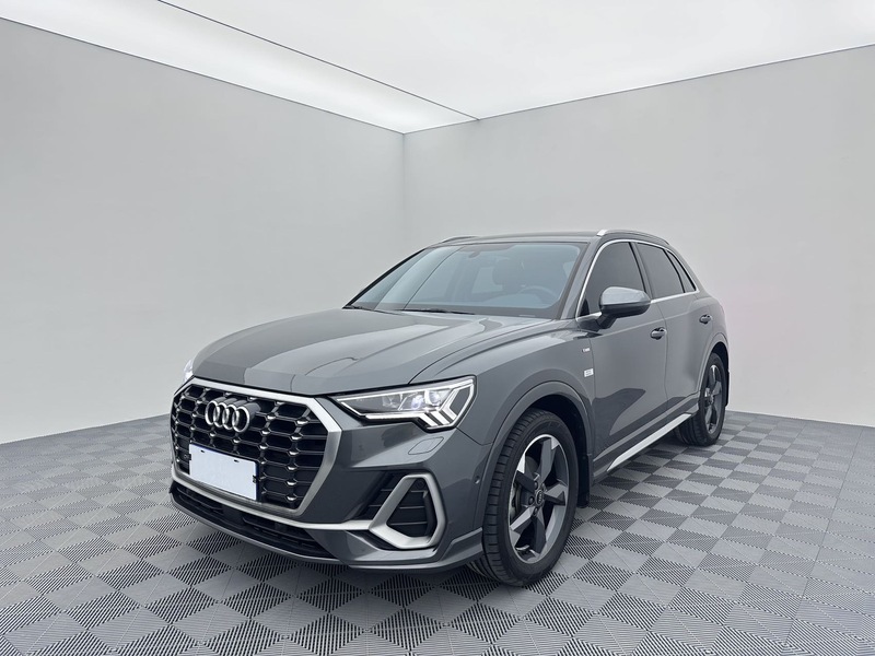 2023 Audi Q3 35 TFSI Fashion Sport (1.4T) (Shíshàng Dònggǎn Xíng)