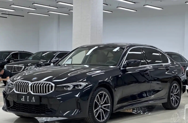 2023 BMW 3 Series 320Li M Sport Package (M Yùndòng Tàozhuāng)